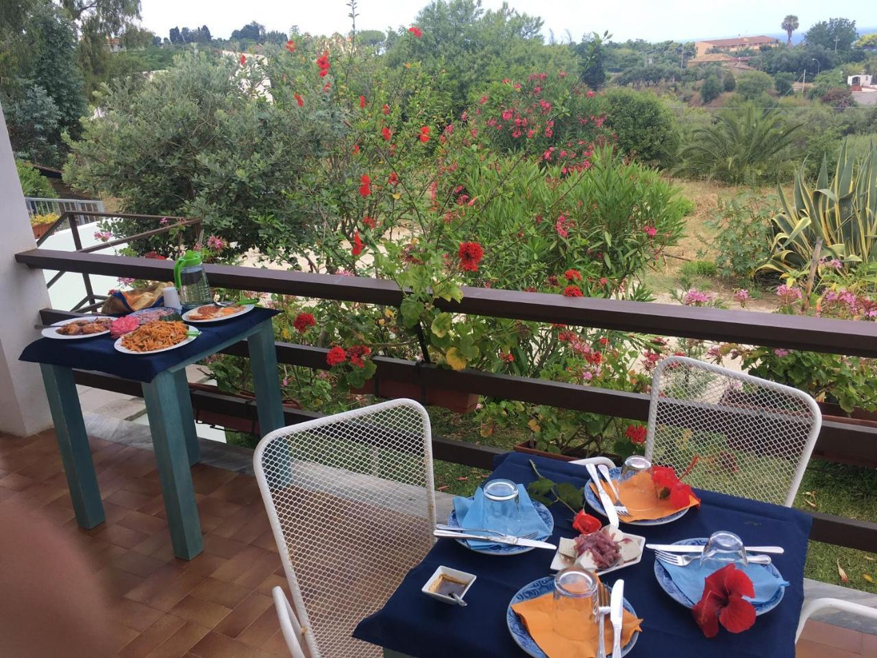 B&B A Casa Di Picci ซานตาโดเมนิกา ภายนอก รูปภาพ