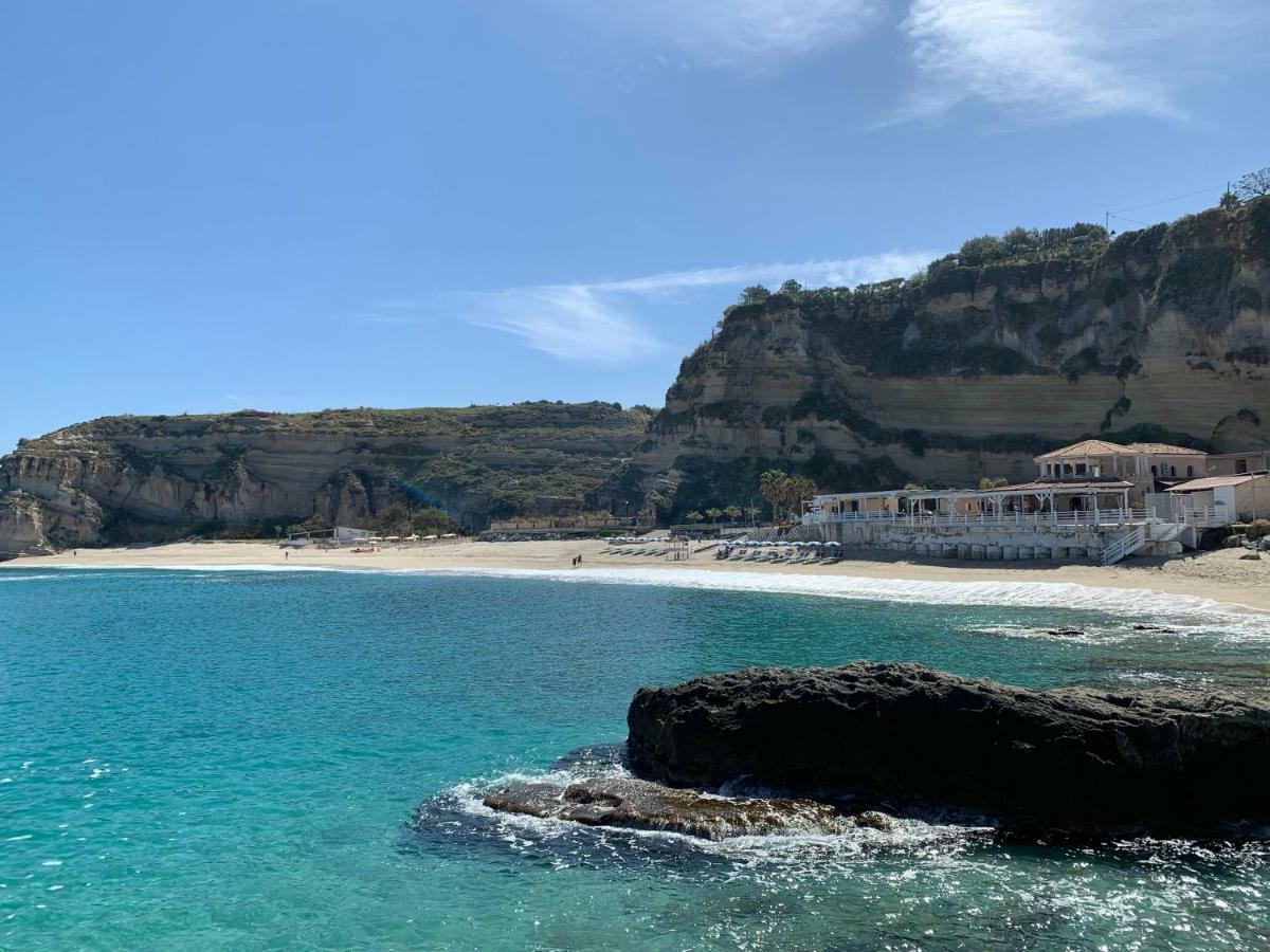 B&B A Casa Di Picci ซานตาโดเมนิกา ภายนอก รูปภาพ
