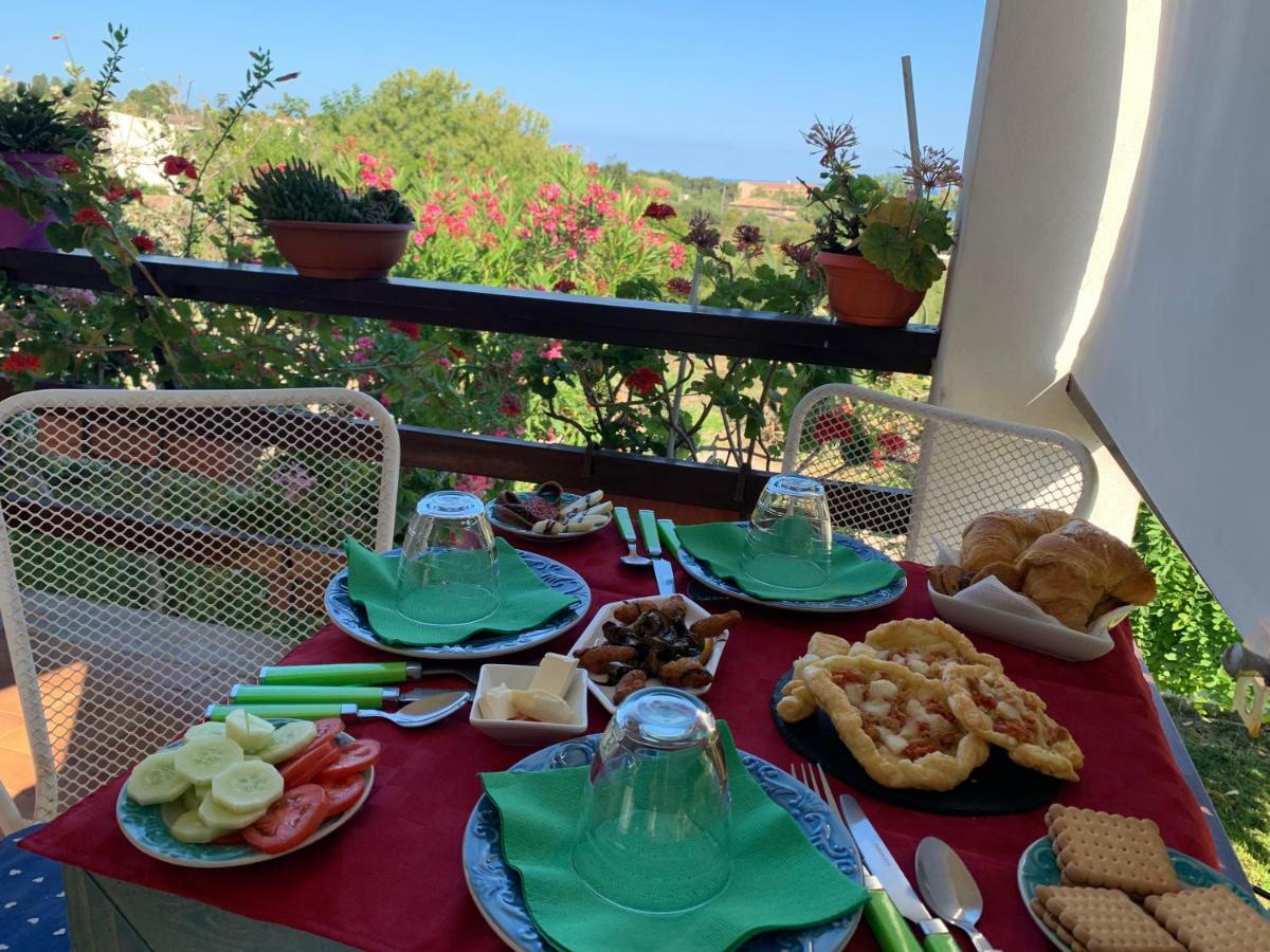 B&B A Casa Di Picci ซานตาโดเมนิกา ภายนอก รูปภาพ